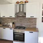 La Casa Di Ari Apartment *