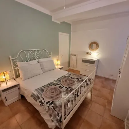La Casa Di Ari Apartment *